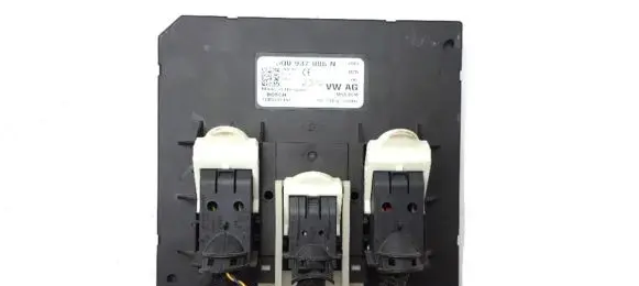 Skoda Octavia Mk3 (5E) Central body control module 5Q093708N