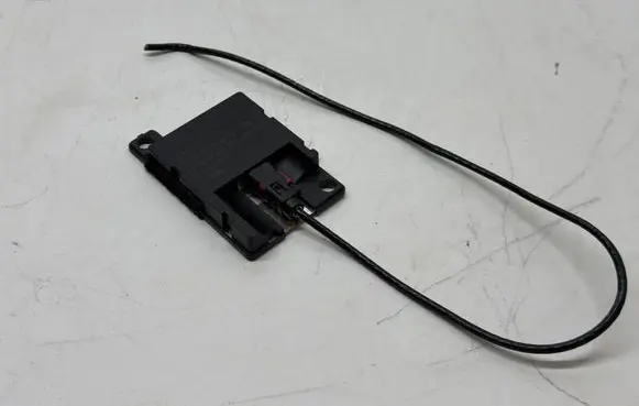 BMW 5 E60 E61 Bluetooth antenna 6928461 921800002