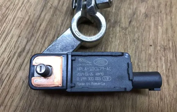 Land Rover Discovery 5 Battery relay fuse HPLA10C679AC