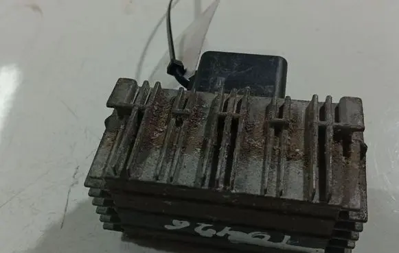 Opel Signum Glow plug pre-heat relay 09132691