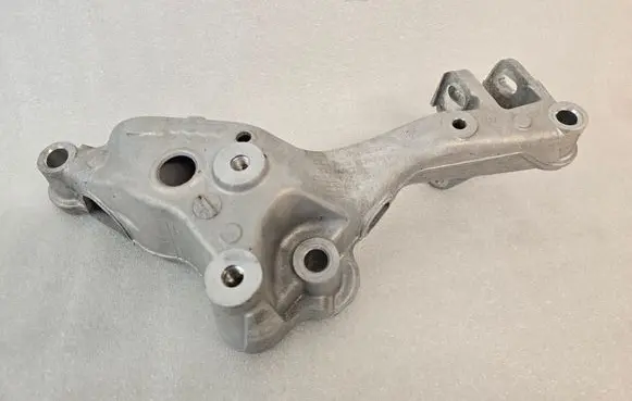 Rear upper control arm/wishbone