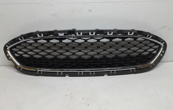 Ford Fiesta Front bumper upper radiator grill H1BB8B271A1 H1BB8200A