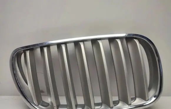 BMW X3 E83 Front bumper upper radiator grill 3420088 51113420088