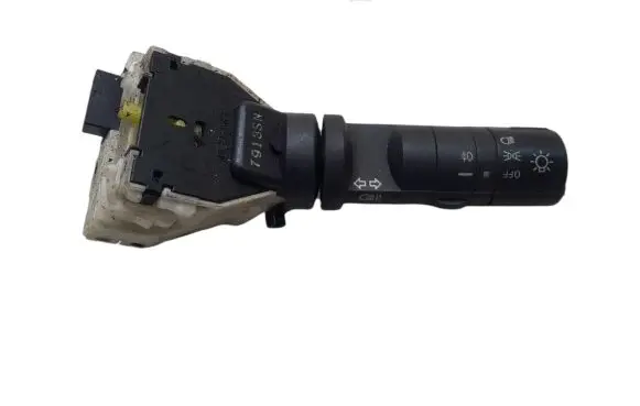Nissan Qashqai Indicator stalk 14425 7913SN