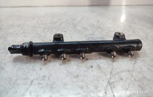 Fuel main line pipe