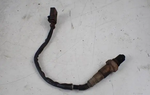 Audi A8 S8 D3 4E Lambda probe sensor 07L906265