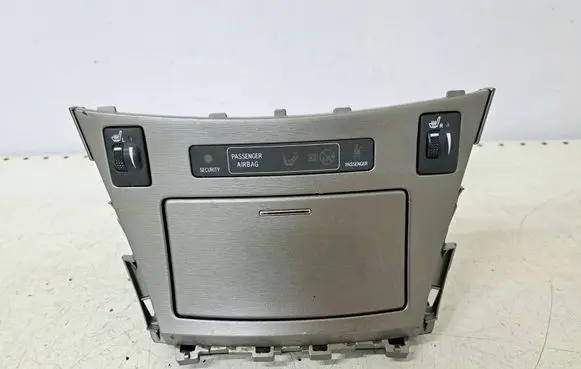 Toyota Avensis T270 Car ashtray 
