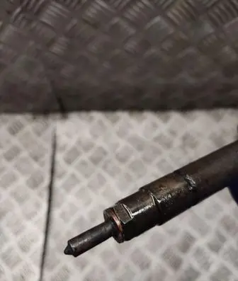 Volvo V70 Fuel injector 0445110078