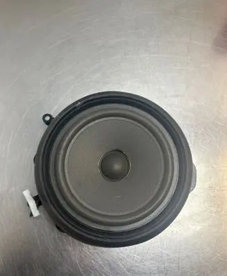 Audi A3 S3 8P Front door speaker 8E0035411