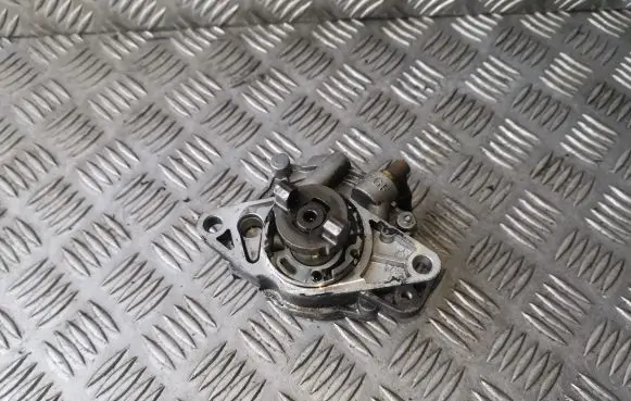 Fiat Panda II Vacuum pump