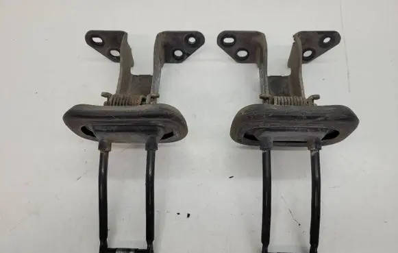Ford Transit - Tourneo Connect Rear door check strap stopper