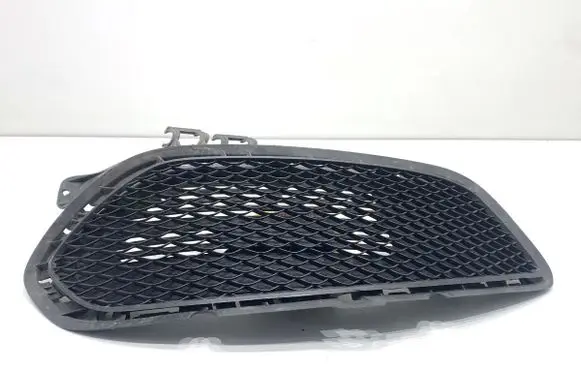 Mercedes-Benz CLA C117 X117 W117 Front bumper lower grill A1178852222