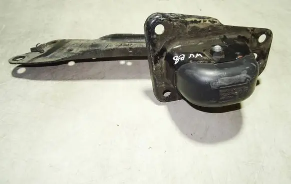 Volkswagen PASSAT B8 Rear upper control arm/wishbone 5Q0505226C
