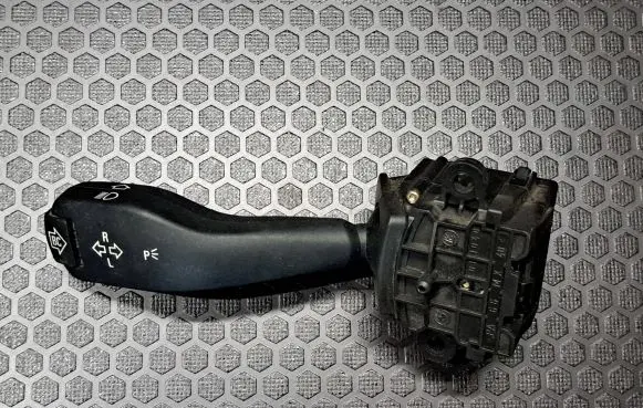 BMW X5 E53 Indicator stalk 8363668 01104010