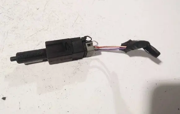 Nissan Qashqai Brake pedal sensor switch
