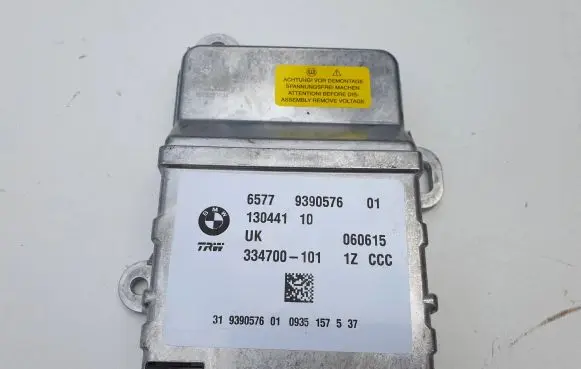 BMW 2 F45 Airbag control unit/module 9390576 334700101 13044110