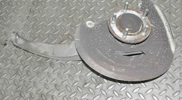 Jaguar XJ X350 Front wheel hub