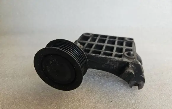 Audi A6 S6 C6 4F Generator/alternator bracket 059903143K