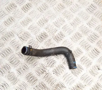 Mercedes-Benz C W205 Engine coolant pipe/hose