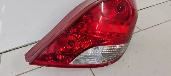 Peugeot 207 Rear/tail lights 6351HQ 13404A 9686565980