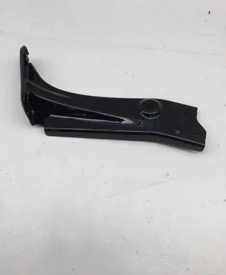 Skoda Octavia Mk3 (5E) Fender mounting bracket 5E08211421