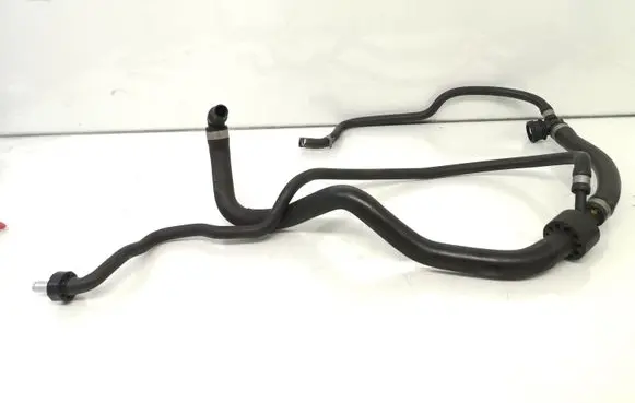 Mercedes-Benz E W211 Engine coolant pipe/hose A2118300196