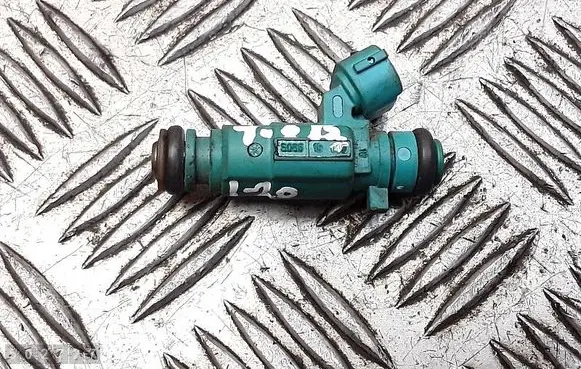 Fuel injector