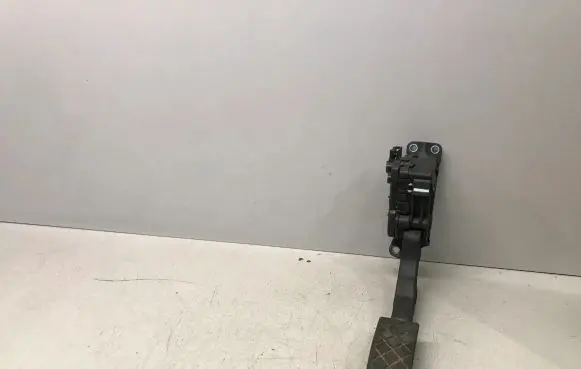 Volkswagen Golf IV Accelerator throttle pedal 6Q1721503B 6PV00849501