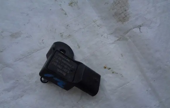 Citroen C4 I Air pressure sensor V759990680