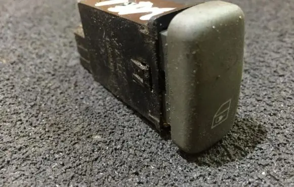 Volvo S40, V40 Central locking switch button 30864307