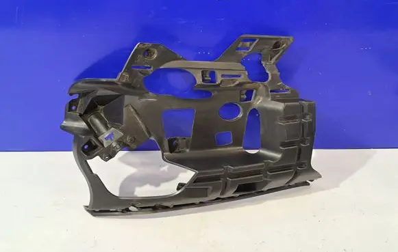 Volvo S60 Headlight/headlamp mounting bracket 31364356
