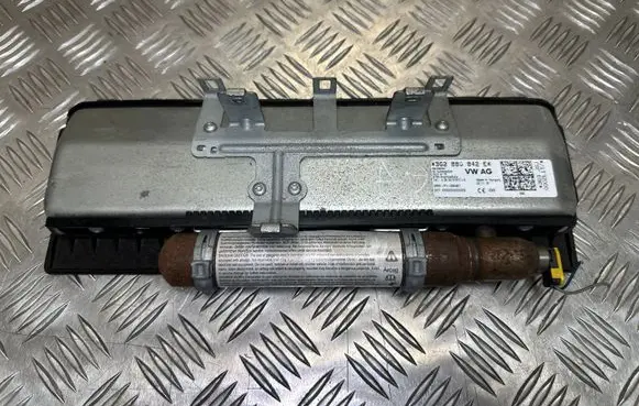 Volkswagen PASSAT B8 Knee airbag 3G2880842E