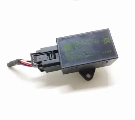 Volkswagen Touran I Seat heating relay 7L0959772