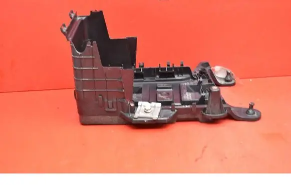 Battery box tray