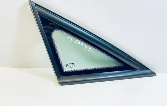 Seat Toledo III (5P) Front triangle window/glass 5P0845412