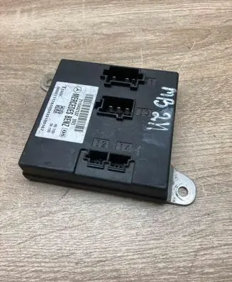 Mercedes-Benz E W211 SAM control unit 2115452132