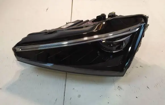 Skoda Scala Headlight/headlamp 657941015A