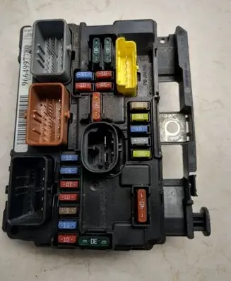 Citroen DS3 Fuse module 9664997780