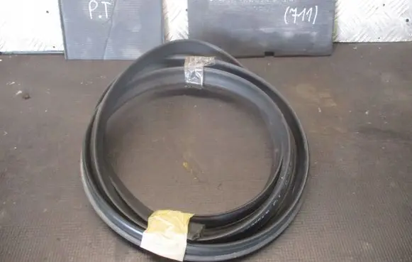 Opel Corsa C Front door rubber seal 