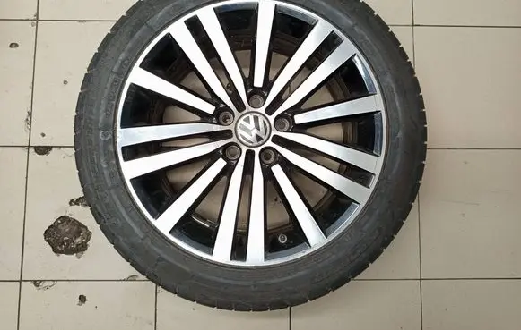 Volkswagen PASSAT B7 R17 alloy rim 3AA601025G