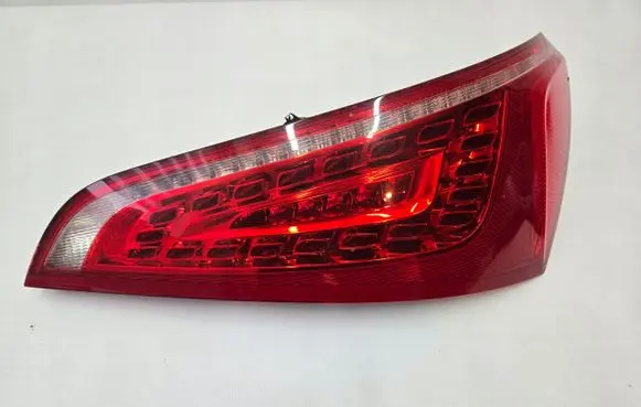 Audi Q5 SQ5 Tailgate rear/tail lights 8R0945094A