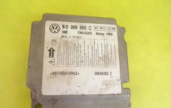 Volkswagen Golf V Airbag control unit/module 1K0909605C