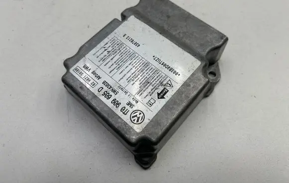 Volkswagen Touran I Airbag control unit/module 1T0909605D 5WK43828