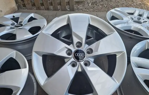 Audi TT TTS RS Mk3 8S R17 alloy rim 