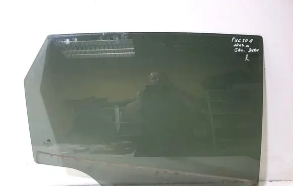 Hyundai Tucson TL Rear door window glass 43R010184