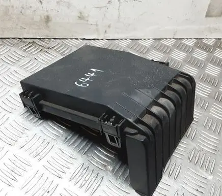 Audi A3 S3 8P Battery box tray cover/lid 1KO937132 013949711 04139949431
