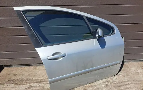 Peugeot 307 Front door