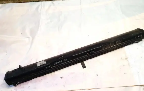 Volkswagen PASSAT B5 Parcel shelf