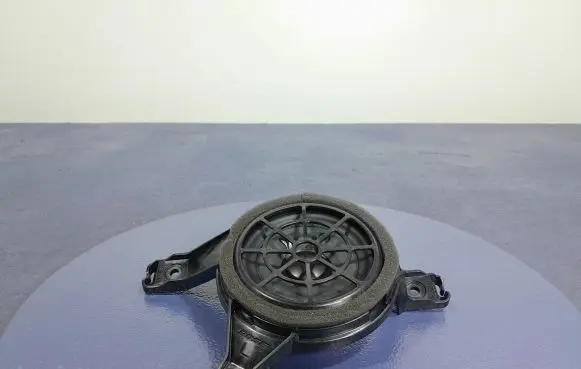 Audi Q7 4M Subwoofer speaker 4M0035398D