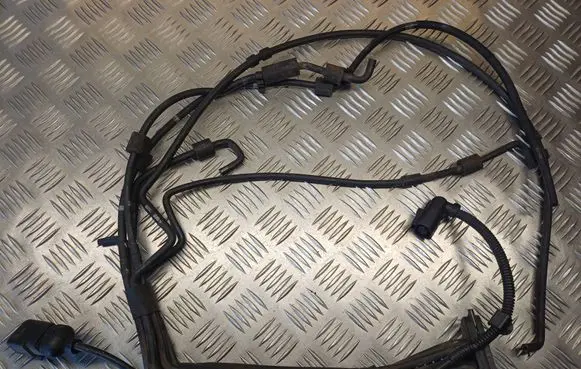 Volkswagen Touran I Vacuum line/pipe/hose 6Q0131075 03G131051AB